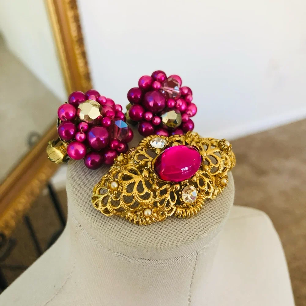 Vintage Pink Rhinestone Brooch & Earrings